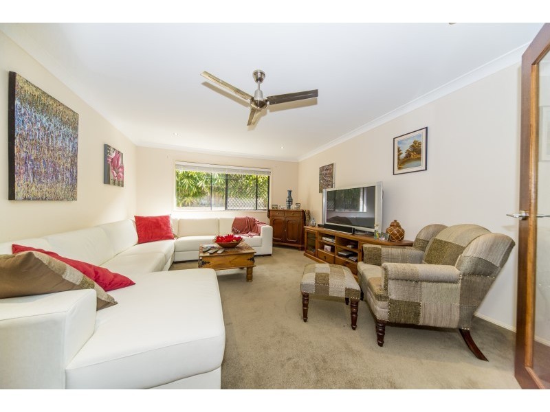 4 Murchison Street, Pacific Pines QLD 4211