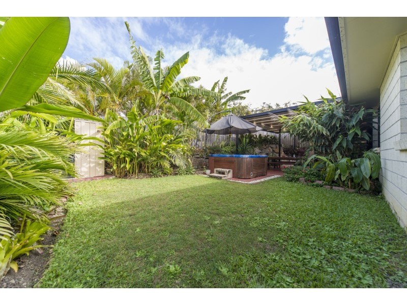 4 Murchison Street, Pacific Pines QLD 4211