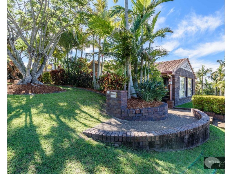 1 Leura Place, Helensvale QLD 4212