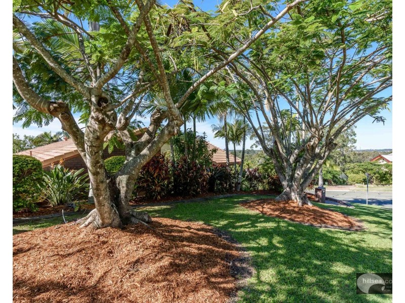 1 Leura Place, Helensvale QLD 4212