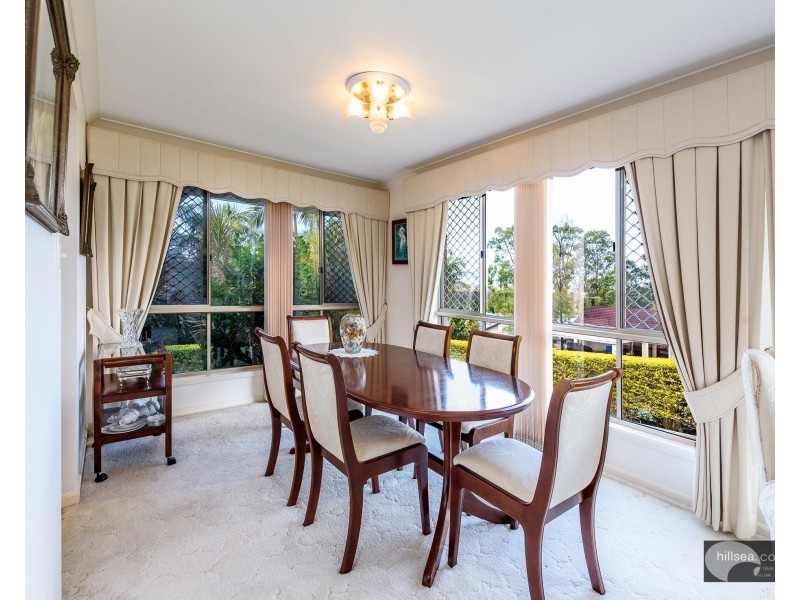 1 Leura Place, Helensvale QLD 4212