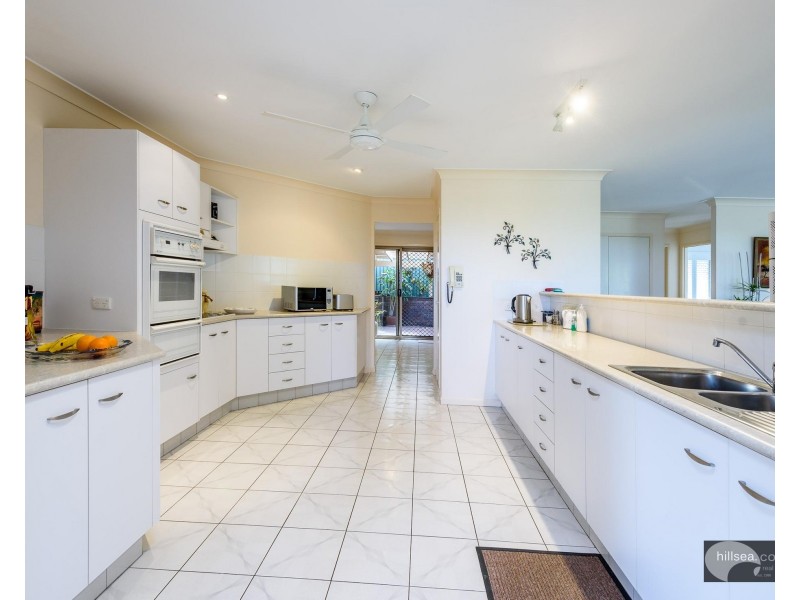 1 Leura Place, Helensvale QLD 4212