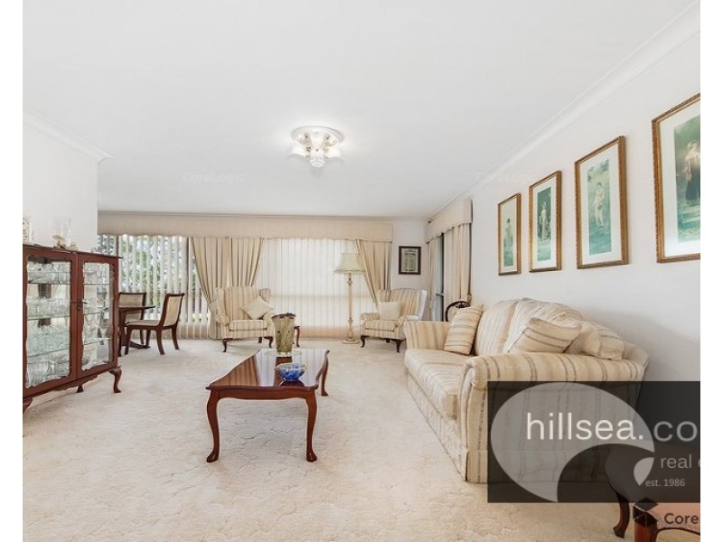 1 Leura Place, Helensvale QLD 4212