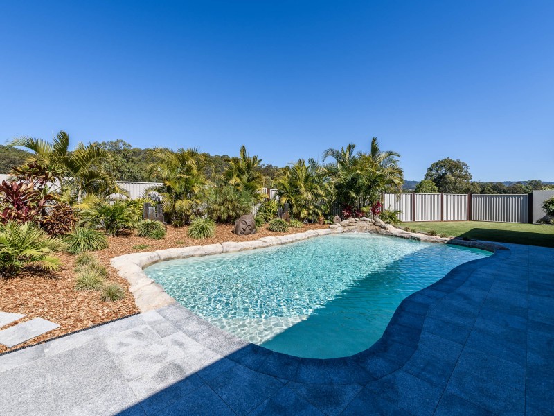 1 Allington Circuit, Maudsland QLD 4210