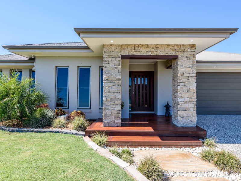 1 Allington Circuit, Maudsland QLD 4210