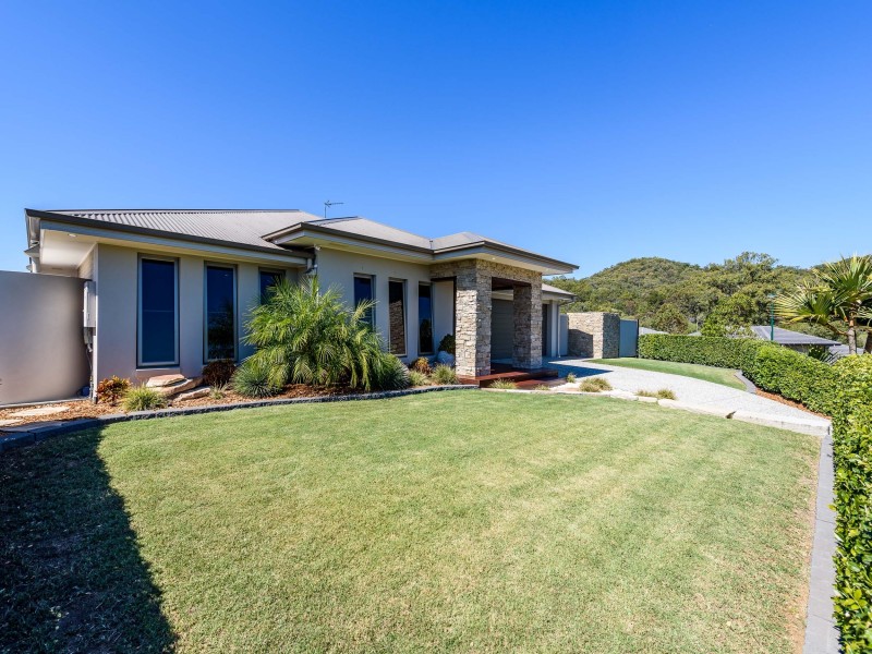1 Allington Circuit, Maudsland QLD 4210