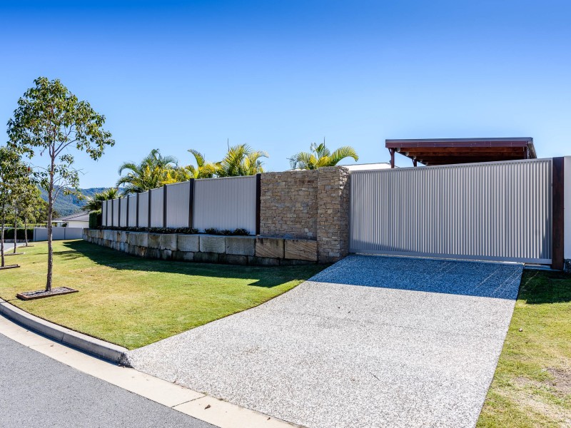 1 Allington Circuit, Maudsland QLD 4210