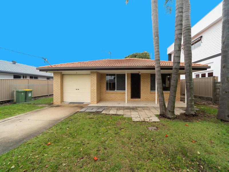 9 Donald Avenue, Paradise Point QLD 4216