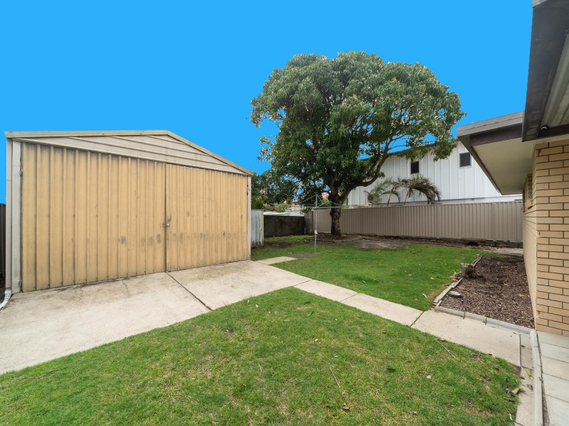 9 Donald Avenue, Paradise Point QLD 4216