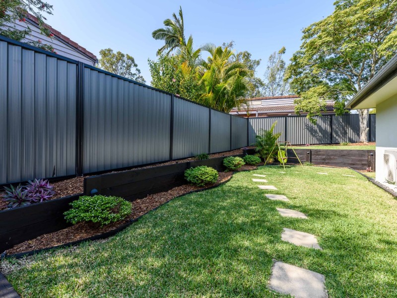 4 Dubbo Court, Helensvale QLD 4212