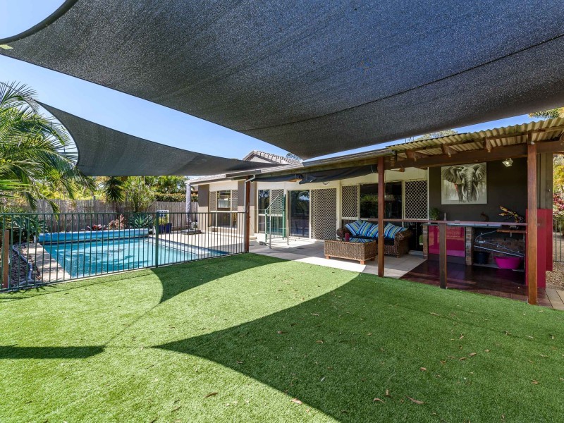 29 Edgeworth Place, Helensvale QLD 4212