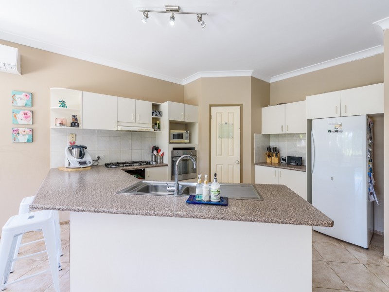 29 Edgeworth Place, Helensvale QLD 4212