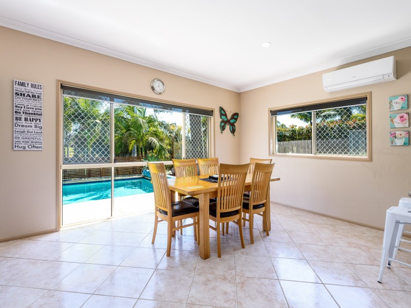 29 Edgeworth Place, Helensvale QLD 4212