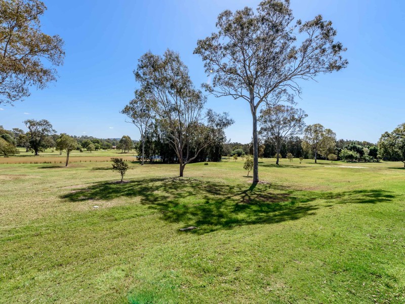 29 Edgeworth Place, Helensvale QLD 4212