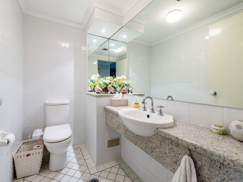 28/75 Morala Avenue, Runaway Bay QLD 4216