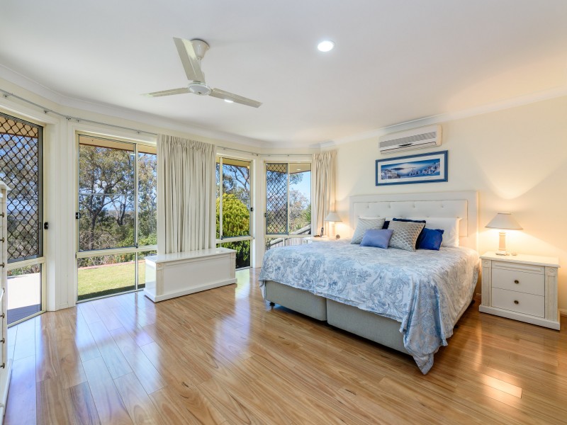 19 Highvale Drive, Helensvale QLD 4212