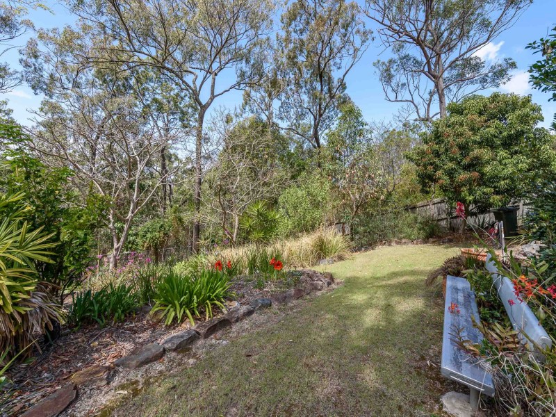 19 Highvale Drive, Helensvale QLD 4212