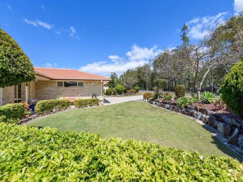 19 Highvale Drive, Helensvale QLD 4212