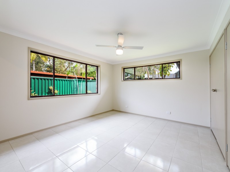 30 Parkes Drive, Helensvale QLD 4212
