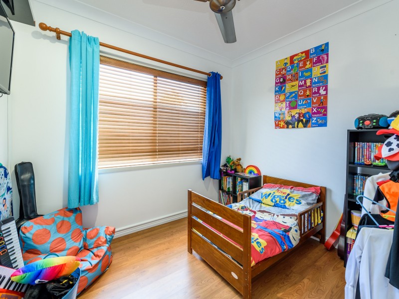 1 Nambur Street, Runaway Bay QLD 4216