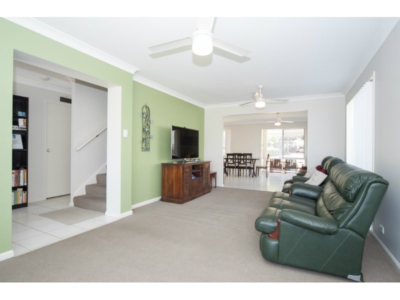 4 Taske Rise, Pacific Pines QLD 4211