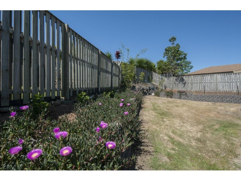 4 Taske Rise, Pacific Pines QLD 4211