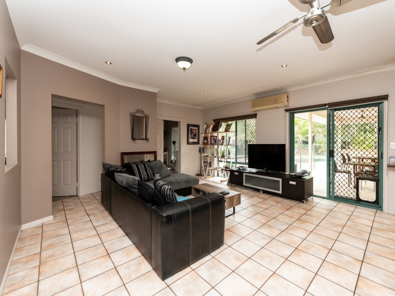 31 Lakeshore Drive, Helensvale QLD 4212
