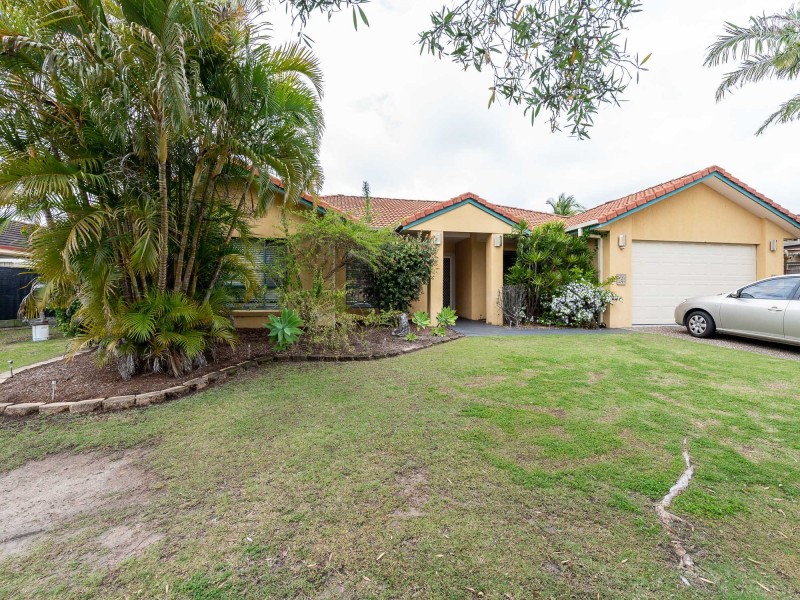 31 Lakeshore Drive, Helensvale QLD 4212