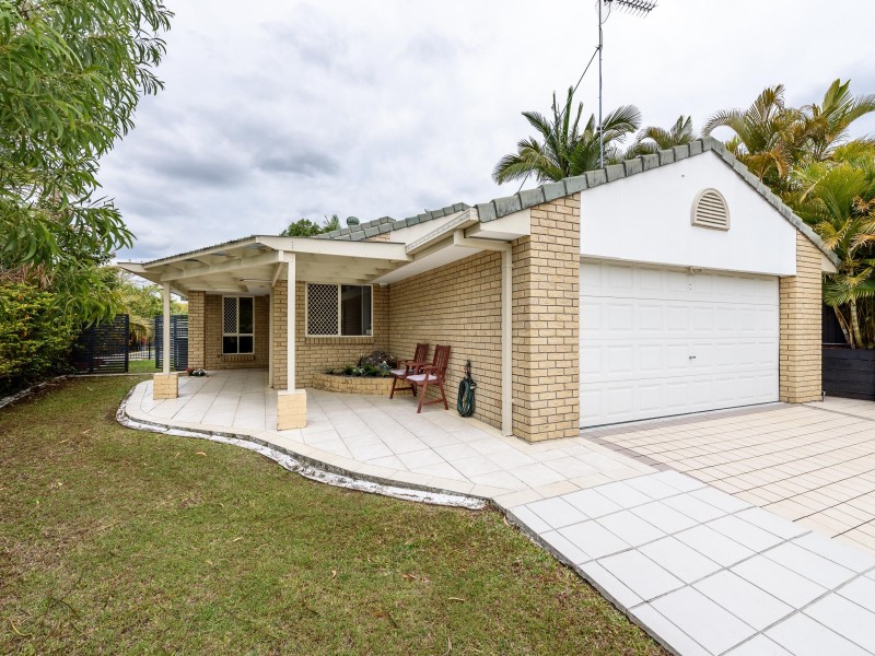 15 Pinebark Avenue, Oxenford QLD 4210