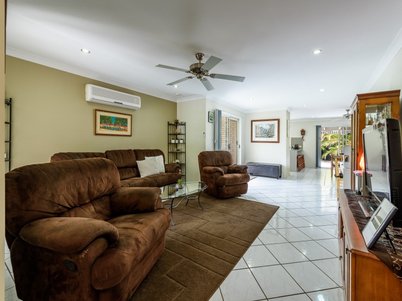 15 Pinebark Avenue, Oxenford QLD 4210