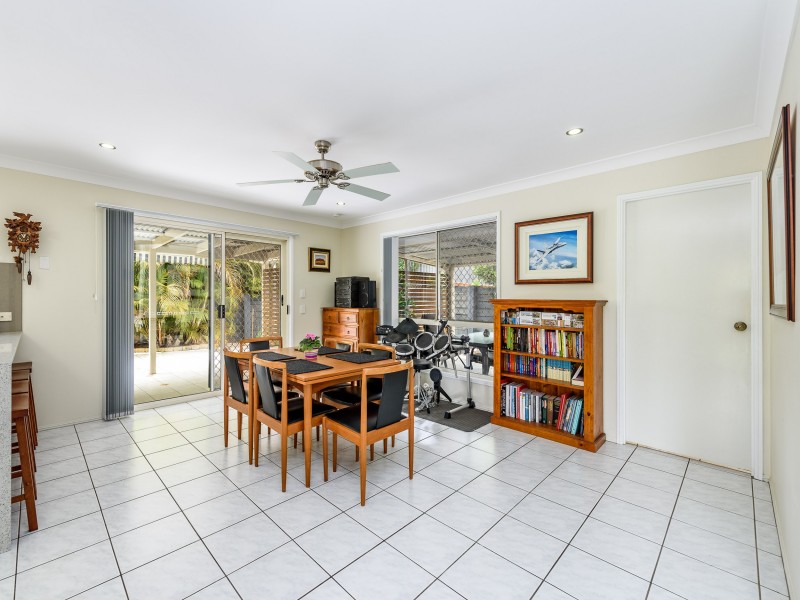 15 Pinebark Avenue, Oxenford QLD 4210