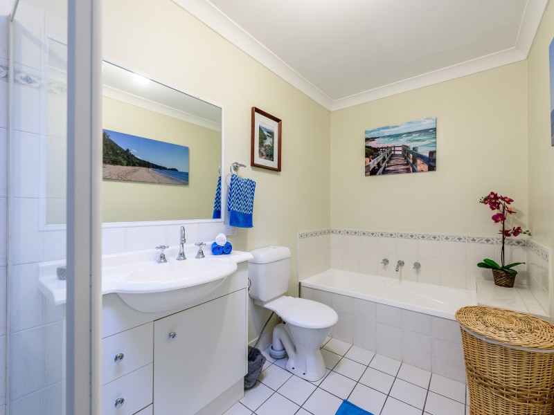 15 Pinebark Avenue, Oxenford QLD 4210