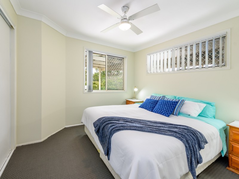 15 Pinebark Avenue, Oxenford QLD 4210