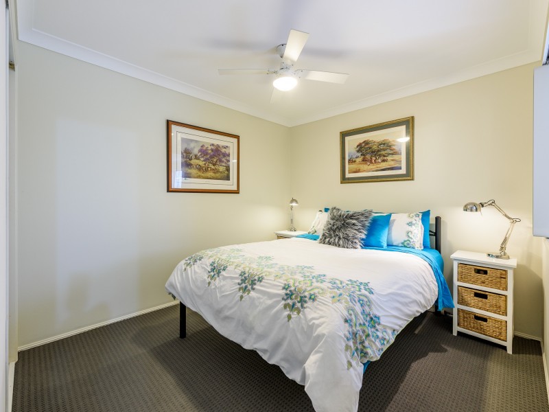 15 Pinebark Avenue, Oxenford QLD 4210