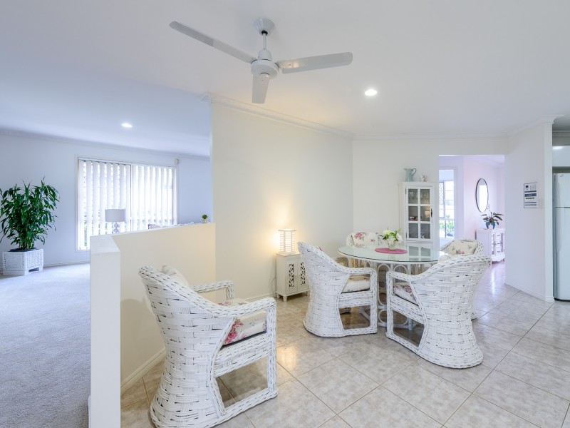 24 Arlene Park Terrace, Helensvale QLD 4212