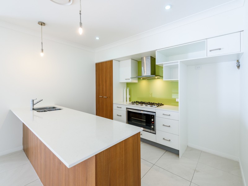 1/6 Compass Drive, Biggera Waters QLD 4216