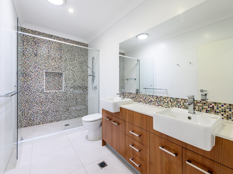 1/6 Compass Drive, Biggera Waters QLD 4216