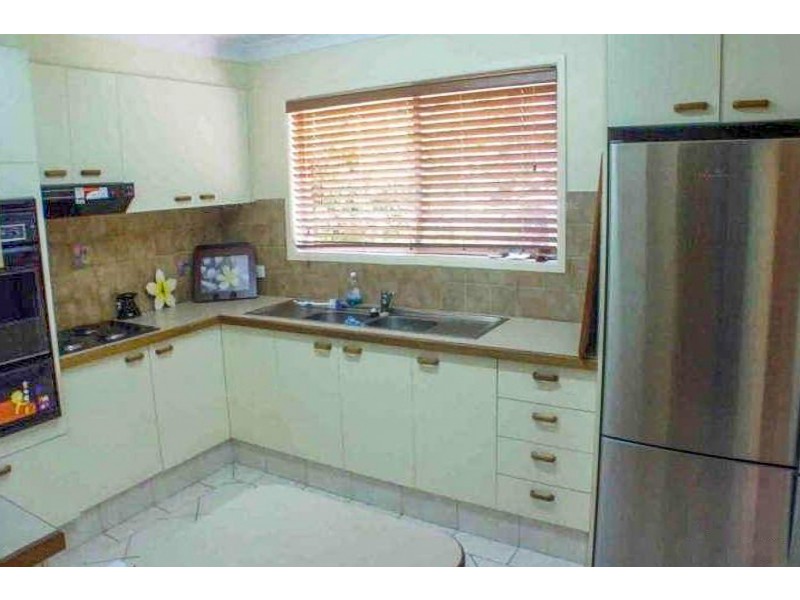 15 Shoveller Avenue, Paradise Point QLD 4216