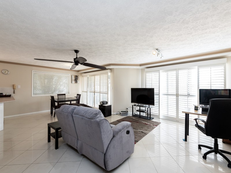 1/9-13 Madang Crescent, Runaway Bay QLD 4216