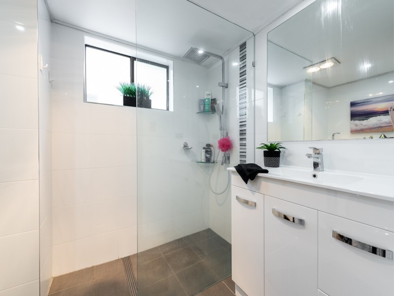 1/16 Madang Crescent, Runaway Bay QLD 4216