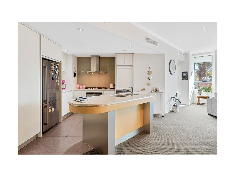 T7/20 Bayview Street, Runaway Bay QLD 4216