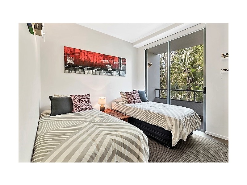 T7/20 Bayview Street, Runaway Bay QLD 4216