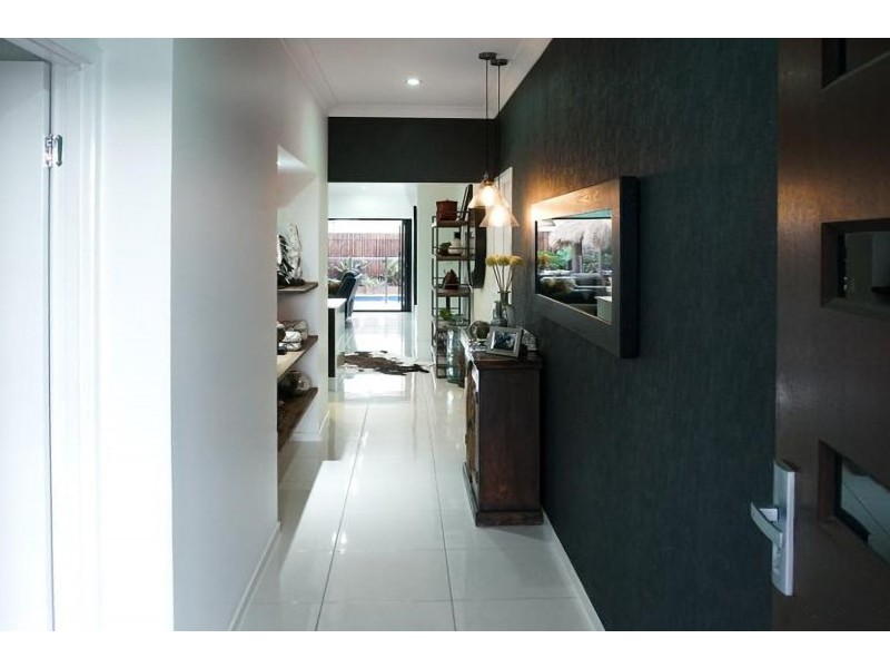 8 Millstream Place, Pimpama QLD 4209