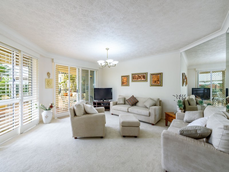 2/41a Broadwater Street, Runaway Bay QLD 4216