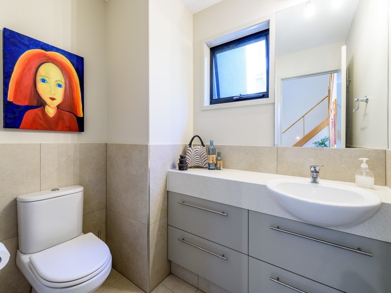 15 Nankeen Avenue, Paradise Point QLD 4216