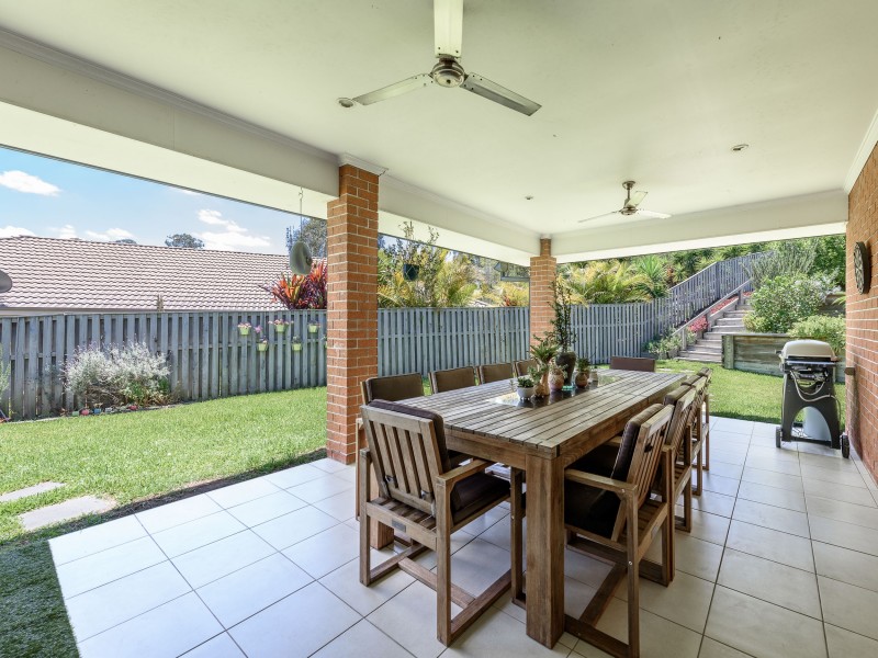 4 Bimberi Row, Pacific Pines QLD 4211