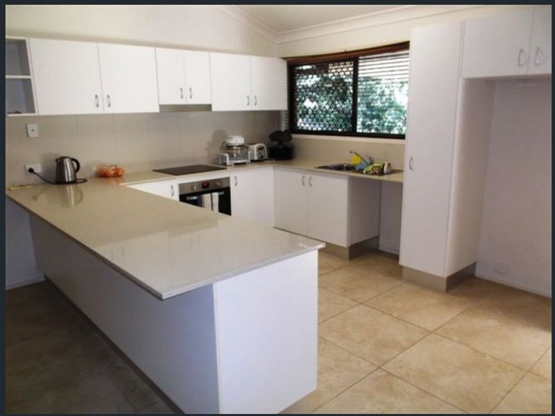 2/142 Oxley Drive, Paradise Point QLD 4216