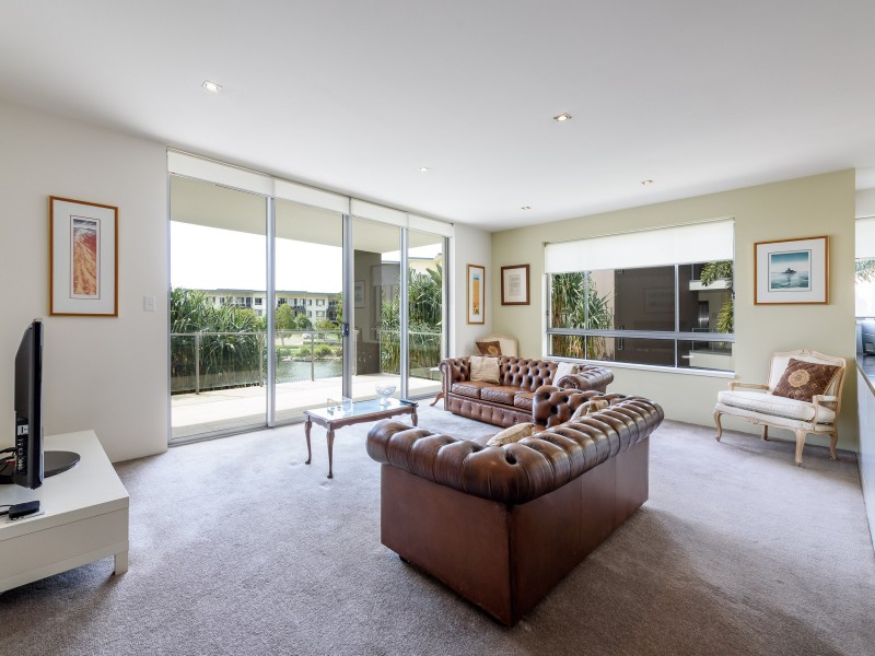 228/3 Pendraat Parade, Hope Island QLD 4212