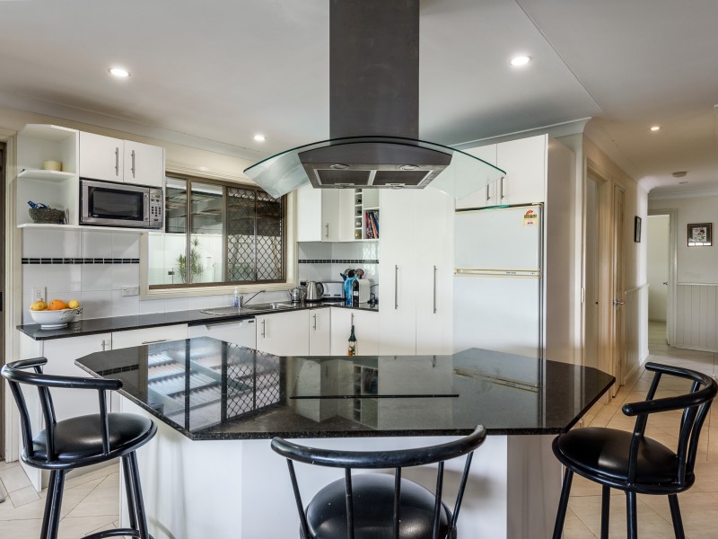 126 Columbus Drive, Hollywell QLD 4216