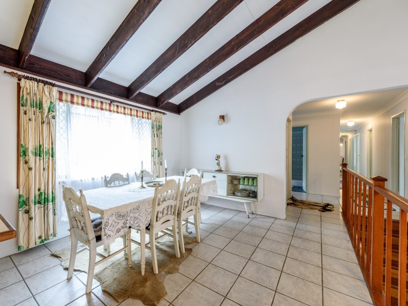 8 Innes Avenue, Molendinar QLD 4214